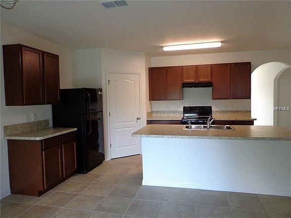 2nd image of 16551 Broadford Ln