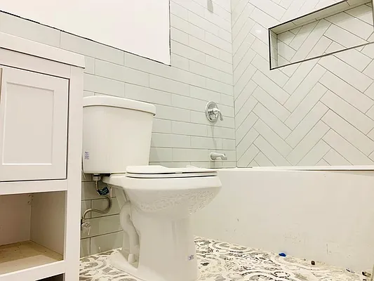 Rented by Blue Egg Realty Corp | media 22