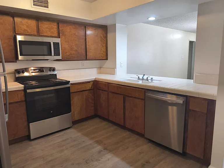 4140 Teal St — Photo 3