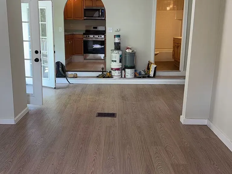 428 Mortimer Ave — Photo 7