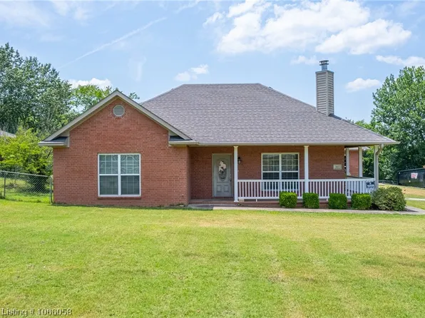 307 S Greenwood St, Charleston, AR 72933