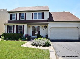 715 Lancaster Ln, Geneva, IL 60134