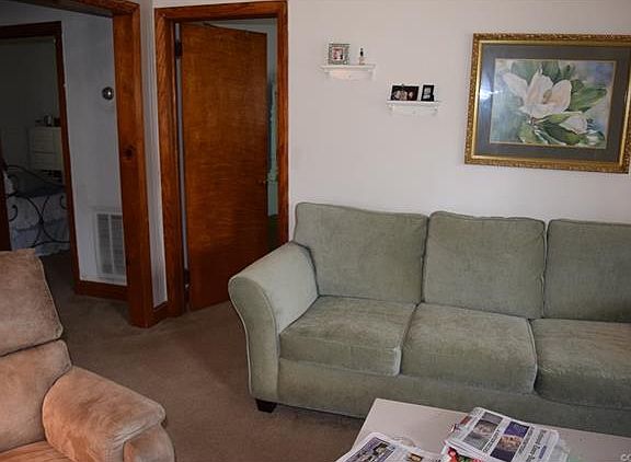 5th image of 3307 Woodlawn St