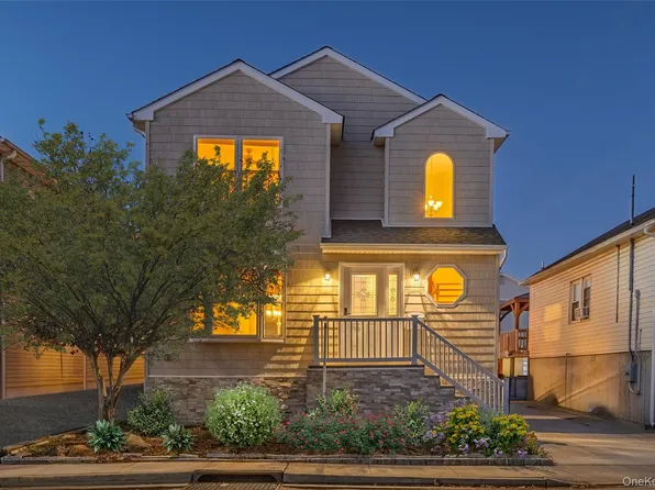 647 Lincoln Street, Baldwin Harbor, NY 11510