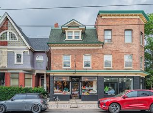 984 Dundas St W #1, Toronto, ON M6J1W6