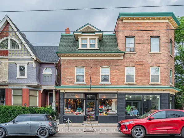 984 Dundas St W #1, Toronto, ON M6J 1W6