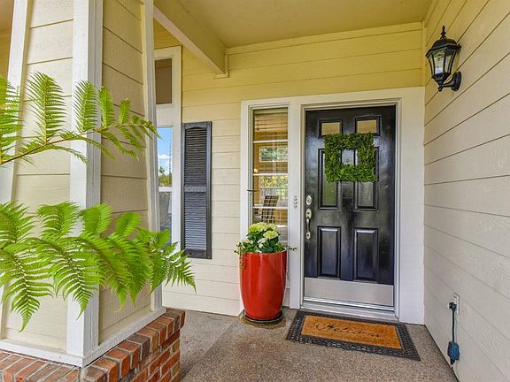 3rd image of 3624 Sebastian Ct