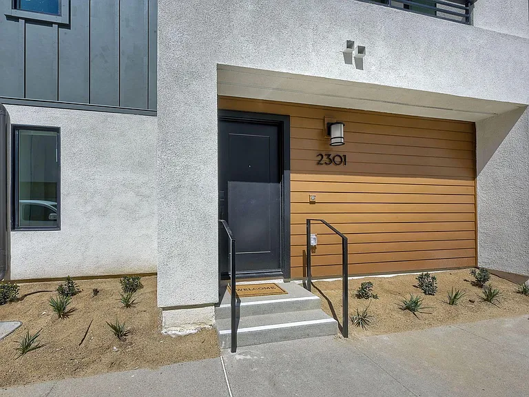 2301 Acara Cir — Photo 12