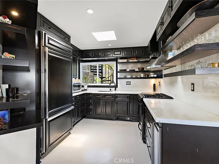 31706 Scenic Dr — Photo 8
