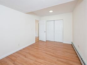 405 Roberts Ave