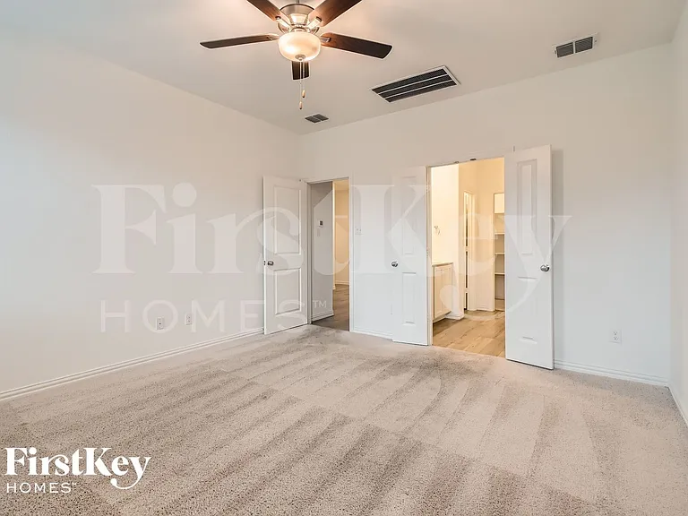2324 Okeefe Dr — Photo 16