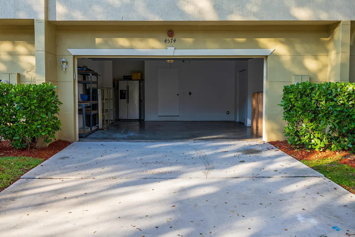 Building Photo - 4574 Danson Way