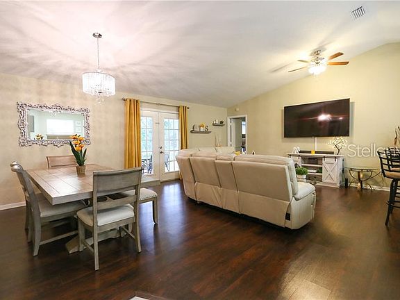 5th image of 2494 Pine Chase Cir