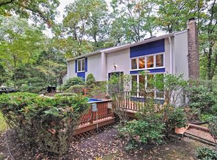 227 Richardson Rd, Coventry, RI 02816