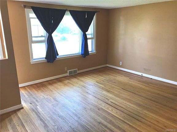 3rd image of 54 Cornell Ave