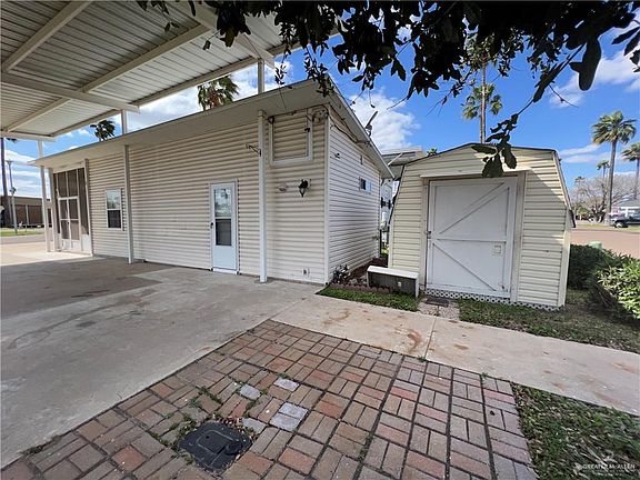 4th image of 109 Bobolink Cir W
