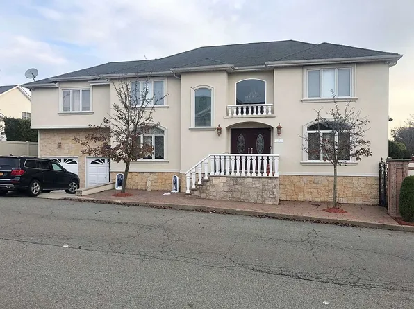 11 Wycliff Ln, Staten Island, NY 10312