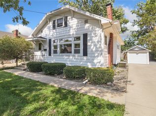 837 Division St, Charleston, IL 61920