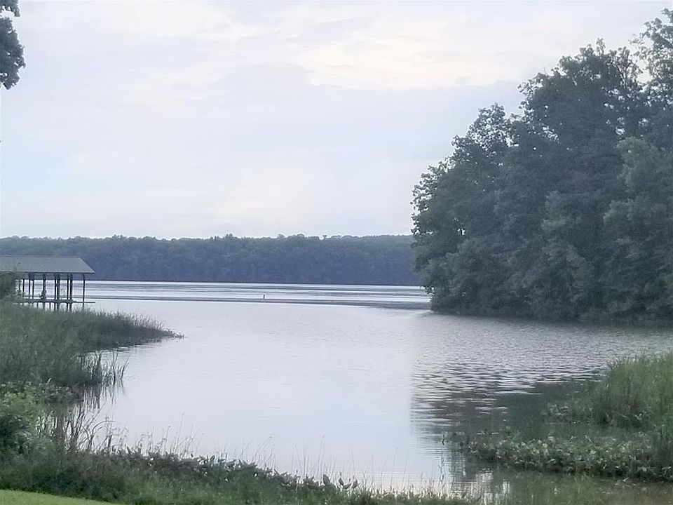 1st image of 343 Warren Dr