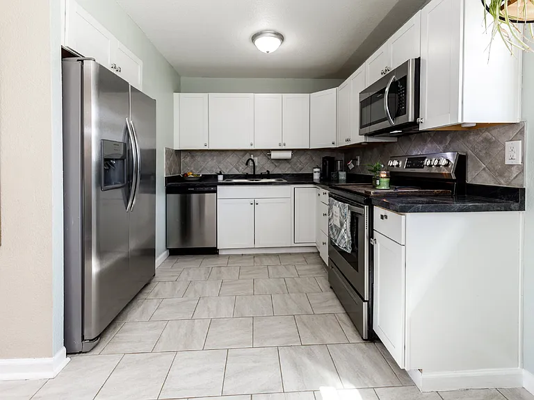 1703 Harrow Rd — Photo 14