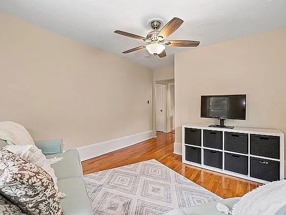 4th image of 55 Summit St #2