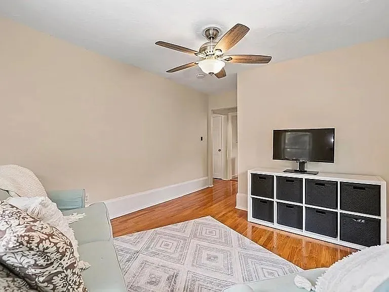 55 Summit St #2 — Photo 4