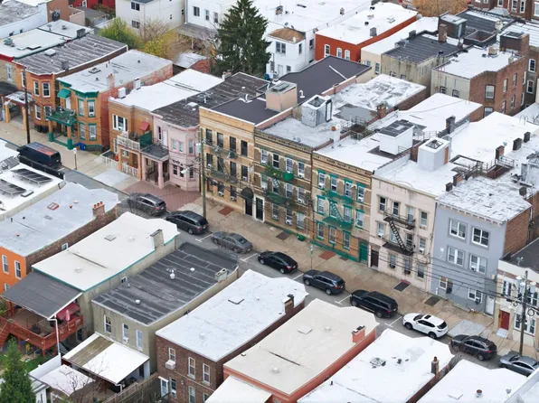 123 63rd Street image 2 of 7