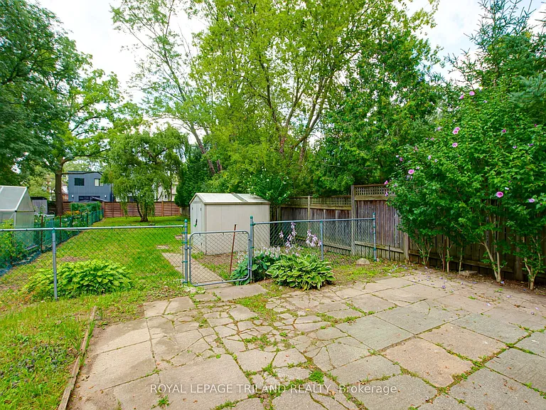 210 Emery St E — Photo 22