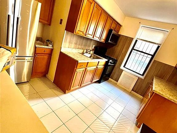 2nd image of 1237 Avenue Z APT 1V