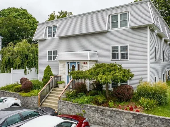 110 Ash St APT 4, Fall River, MA 02724