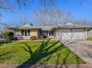 161 Tamarack Dr, Bolingbrook, IL