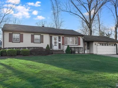 60 Erie Ave, Montvale, NJ, 07645