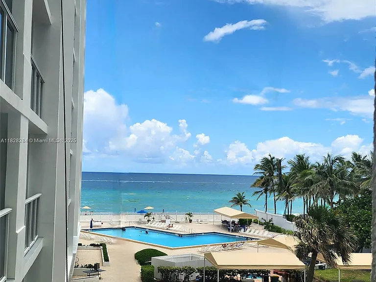 3505 S Ocean Dr #320 — Photo 13