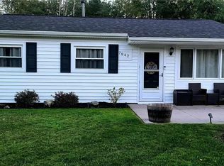 7842 Eisenhower Blvd, Bridgeport, NY 13030