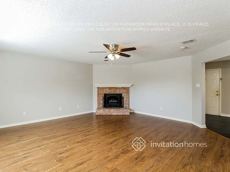 2051 Vista Dr — Photo 4