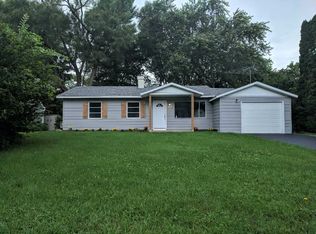 88 S Seebert St, Cary, IL 60013