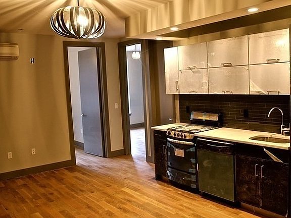 5th image of 173 Starr St APT 1