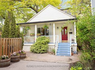 9 Elmer Ave, Toronto, ON M4L 3R6