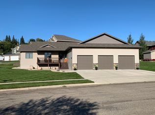 1224 Horseman Loop, Bismarck, ND 58501
