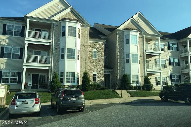 1st image of 411 Aggies Cir Unit 8