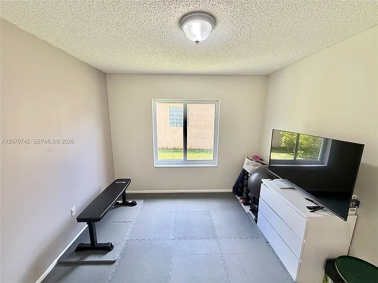 415 NW 165th Ave — Photo 33