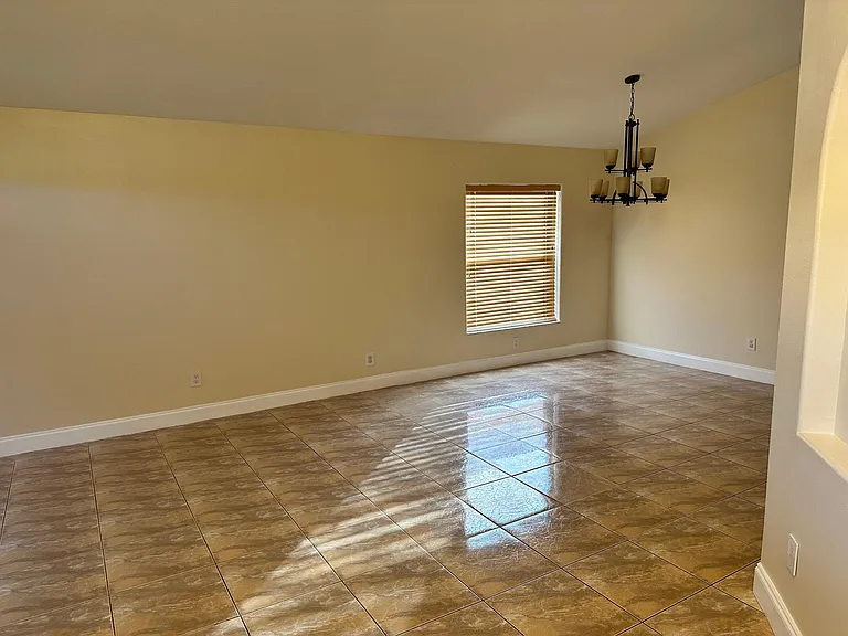 3000 Red Ruby Ct — Photo 10