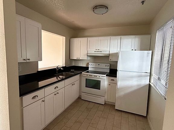 5th image of 3514 25th St APT 203