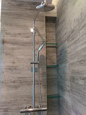 Rented by The KCI Group | media 130