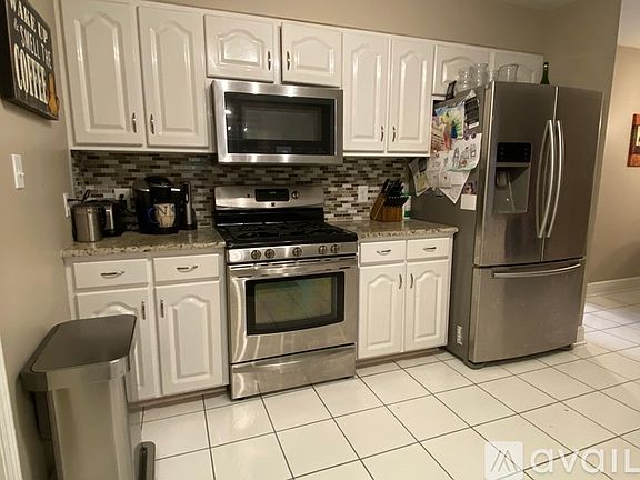 5th image of 1639 Parkside Cir