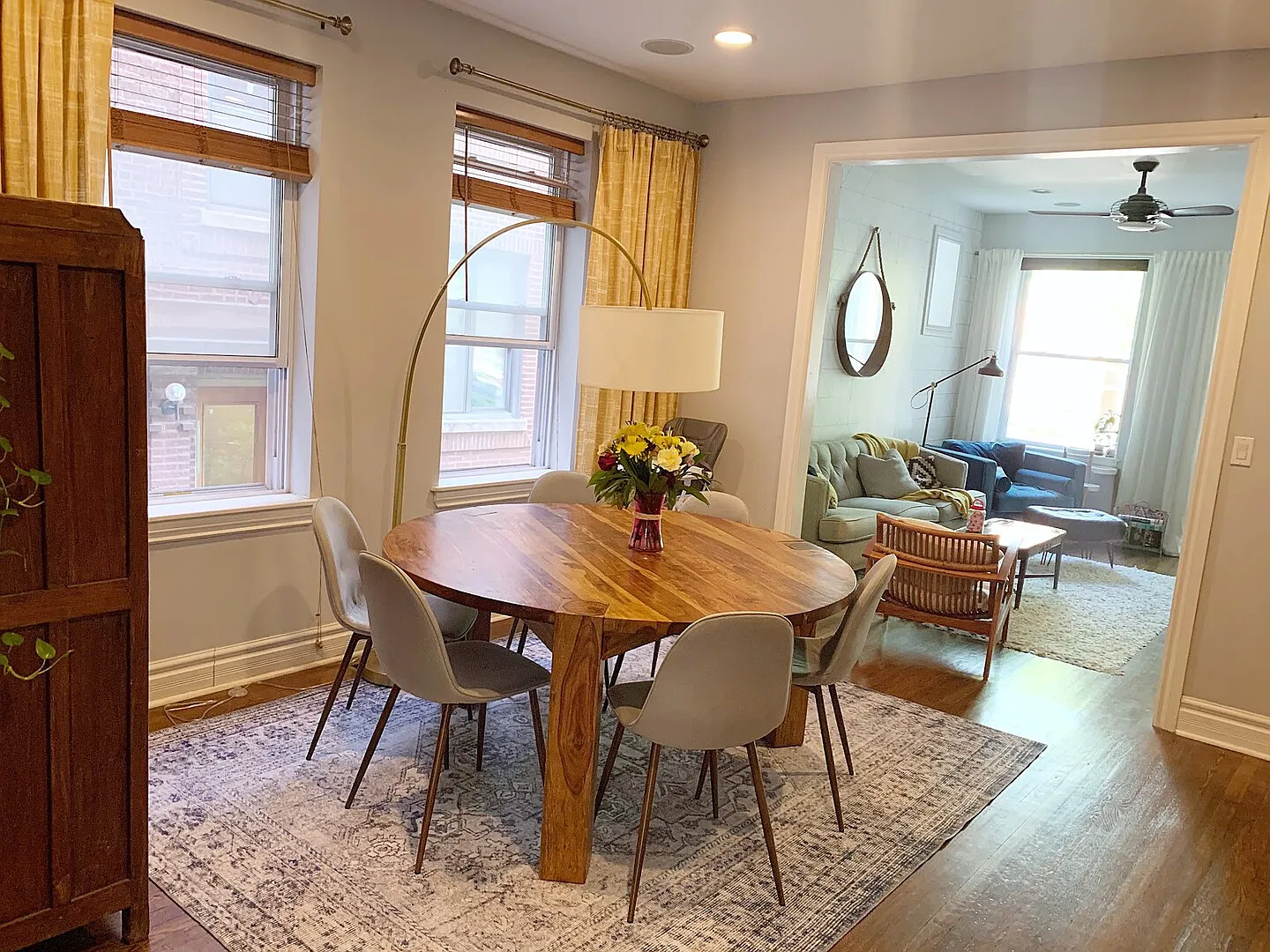 Large Furnished 2br Duplex In Great Location — Photo 1