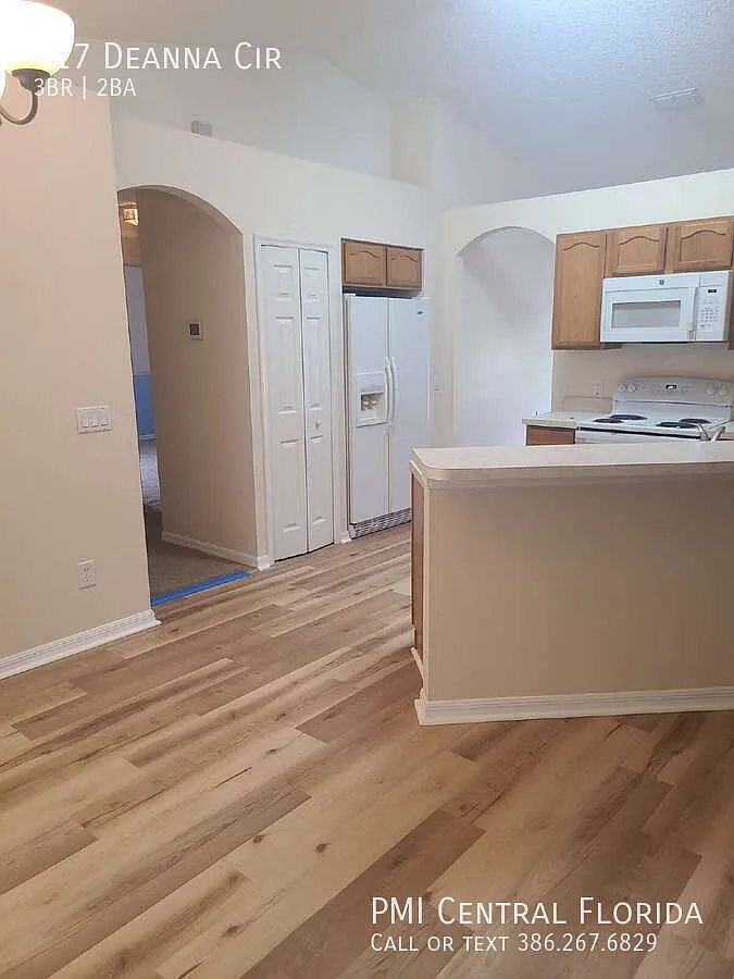 Deland 3BR 2 Bath Split Plan — Photo 4