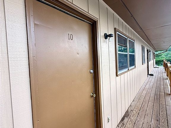 2nd image of 134 Mac Street #10