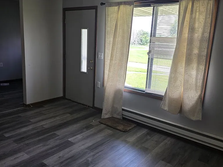 355 E Eldora Rd — Photo 1