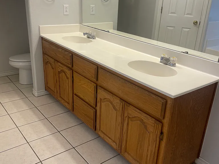 3950 Ridgway Rd — Photo 5